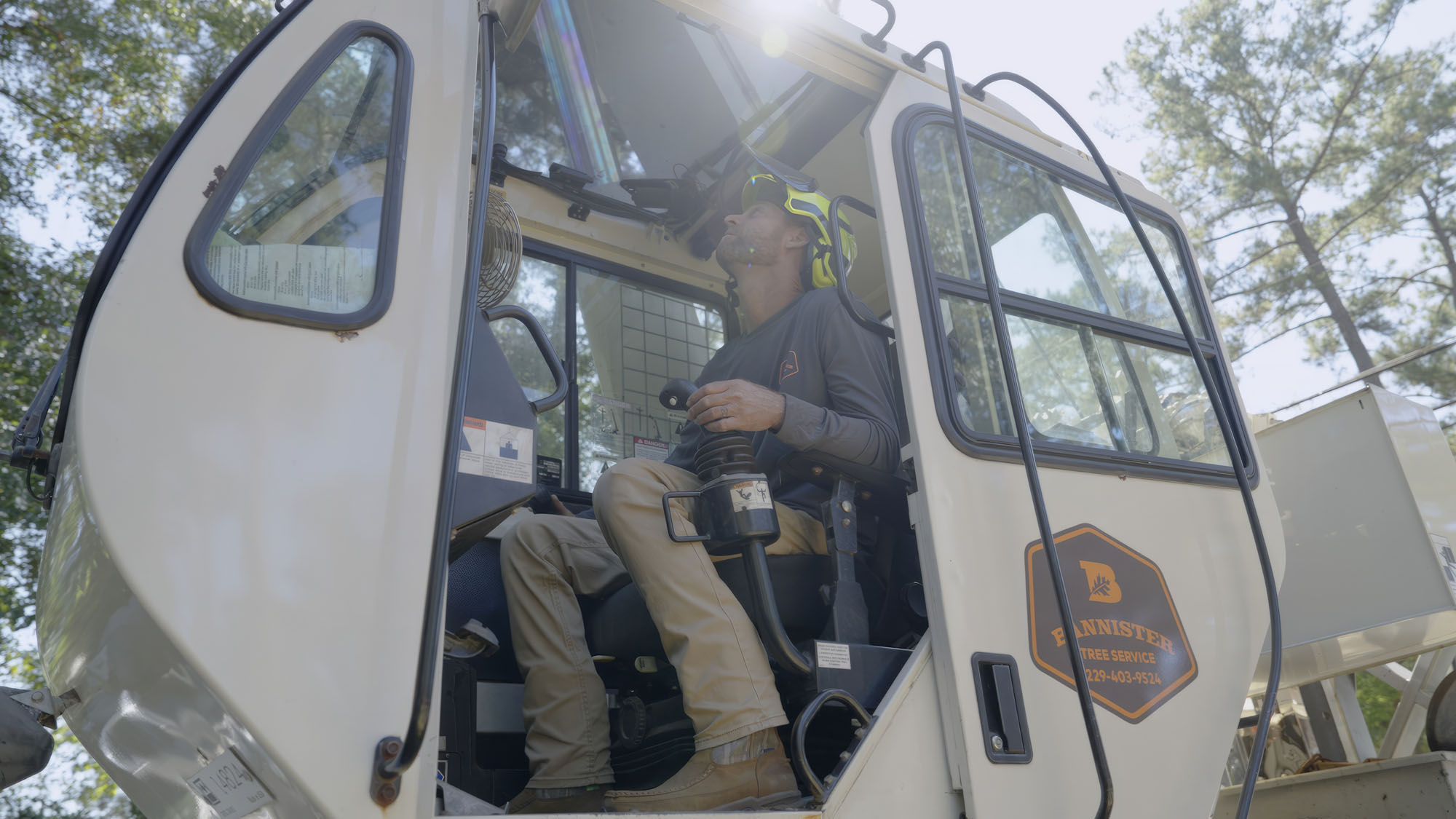 BannisterTreeService Spot1.00 00 23 08.Still007